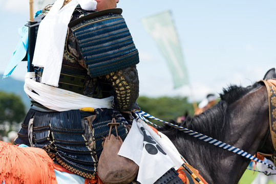 騎馬武者 の写真 ロイヤリティフリーの画像 グラフィック ベクターおよびビデオ Adobe Stock