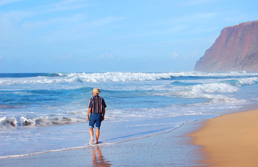 Barefoot on Polihale Beach on Kauai