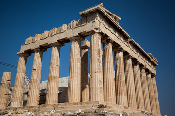 Obraz premium Starożytna grecka świątynia w Atenach