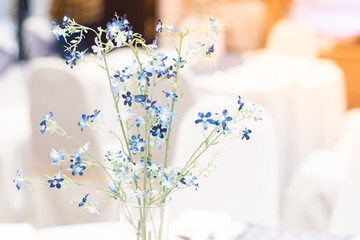 Small bouquet of flowers Placed on the table