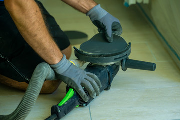 Schleifen Flex Steinboden Handwerker