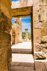 Obraz premium The ruins of Jerash in Jordan are the best preserved city of the early Greco-Roman era, it is the largest acropolis of East Asia. The North Theatre