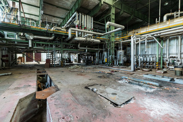 Urban exploration in an abandoned wool mill