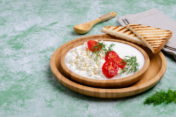 Granulated white cottage cheese