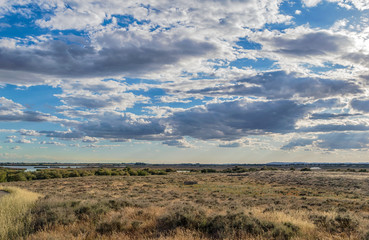 Fototapeta premium Paisaje con cielo nuboso