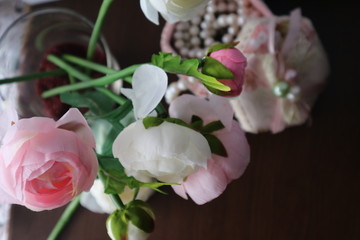 bouquet of roses and gift box