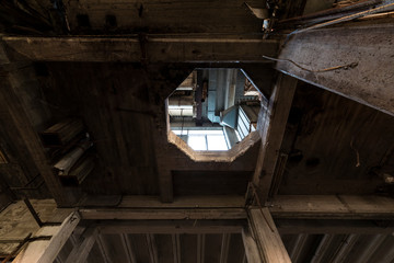 Obraz premium Urban exploration in an abandoned agroindustrial factory