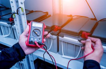 Electrical measurements with multimeter tester