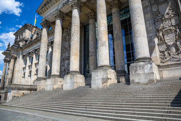 Obraz premium German parliament (Reichstag) building in Berlin