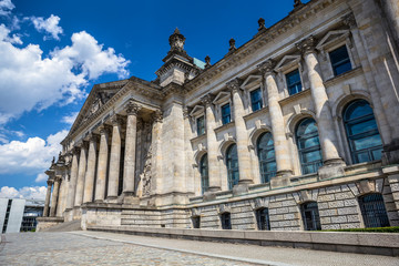 Fototapeta na wymiar German parliament (Reichstag) building in Berlin