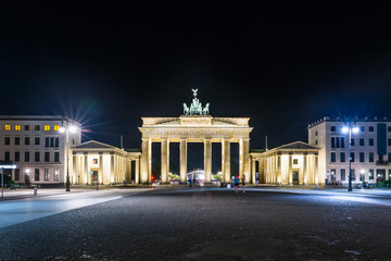 Naklejka premium Brandenburger Tor in the evening, Berlin, Germany