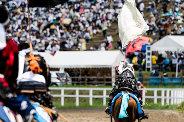 Fototapeta premium 相馬野馬追 甲冑競馬