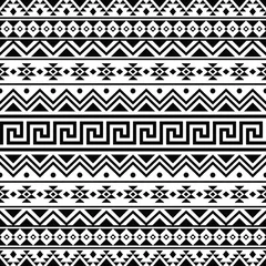 Tapeten Ethnischer Stil Ikat Aztec ethnisches nahtloses Musterdesign in schwarzer und weißer Farbe. Ethnischer Illustrationsvektor.