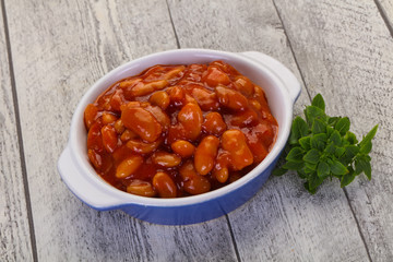 Baked kidney with tomato sauce