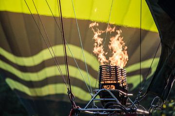 Balloon burner
