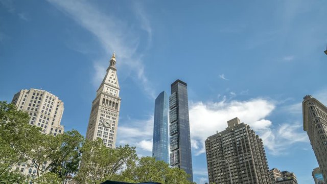 Panning Time Lapse in Manhattan showing the IronFlat Buidling