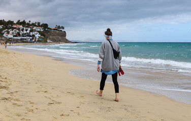 Frau am Strand Jandia Playa Esquinzo Morro Jable Beach