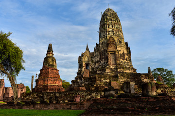 Fototapeta premium ancient pagoda in ayutthaya thailand