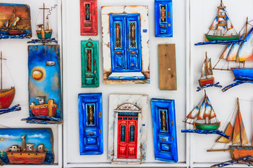Souvenir paintings and plaques