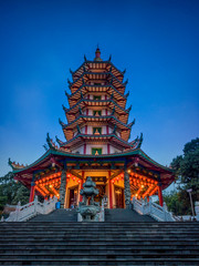 Fototapeta premium Beautiful Blue Hour at Pagoda Avalokitesvara Buddhagaya