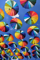 Parapluies color&eacute;s