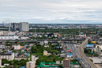 Fototapeta premium BANGKOK, THAILAND - July 20 : BTS Skytrain or The Bangkok Mass Transit System running on sukhumvit-Pak Nam line on July 20, 2019 in Bangkok. 