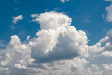 Obraz premium blue sky with white clouds