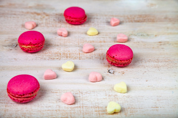 Strawberry macarons and marshmallows