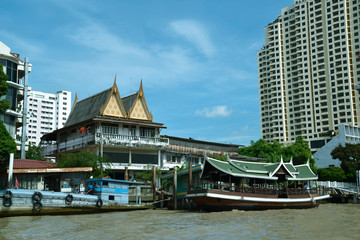 Fototapeta na wymiar Bangkok am Fluss des Chao Phraya