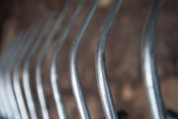 Lineer metal &ccedil;ubuklar