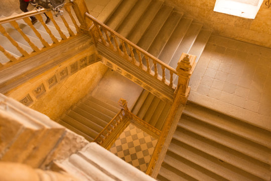 HUECO DE ESCALERA CUADRADO 