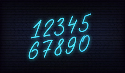 Obraz premium Neon number characters set. Glowing neon hand lettering numbers in a set