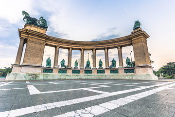 Fototapeta premium Budapest - June 21, 2019: Dawn in Heroes Square in Budapest, Hungary