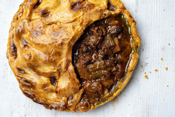 traditional english beef pie