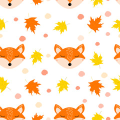 Obraz premium Autumn seamless pattern with cute fox face, leaves on the white background.