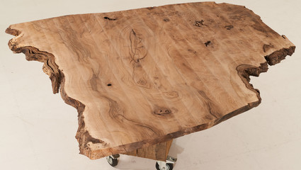 rustikale Echtholz Tischplatte Nussbaum Maser 