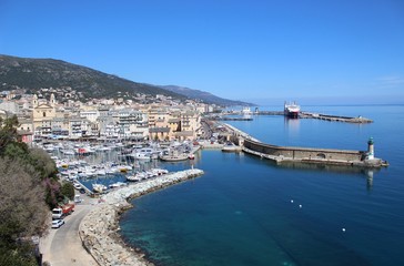 Fototapeta na wymiar Vue du port de Bastia en Corse