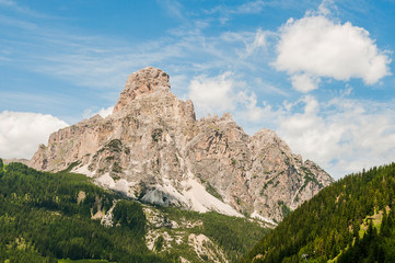 Fototapeta premium Dolomiten, Sellagruppe, Sellastock, Val Gardena, Grödnerjoch, Berge, Wanderweg, Südtirol, Sommer, Italien