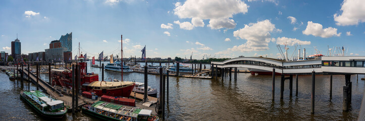 Fototapeta premium Hamburg Hafen Panorama