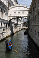 Fototapeta na wymiar Le pont des Soupirs à Venise