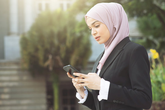 business woman using smart phone.