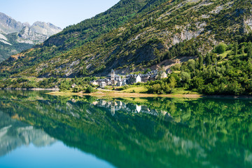Fototapeta na wymiar Landscape of a Lanuza lake in the spanish pyrenees. 