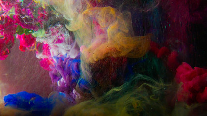 Interaction of colors and roses in water