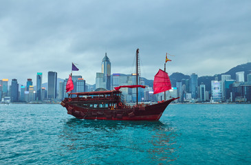 Obraz premium Old ship in Victoria Harbor. Hong Kong