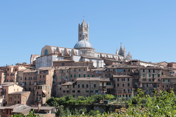 Obraz premium View with the Siena Cathedral in the background