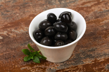 Black olives in the bowl