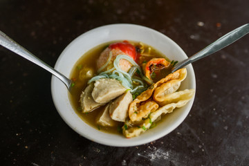 bakso - Indonesian Meatball and Noodle Soup