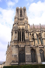 Fototapeta na wymiar la cathédrale de Reims