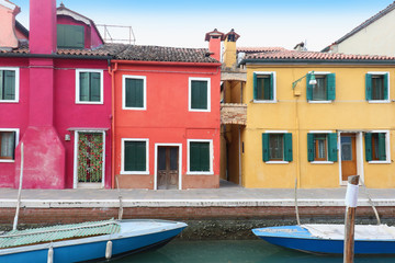 Fototapeta na wymiar Colorful facade houses on canal