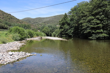 Fototapeta premium Rivière dans les Cévennes 